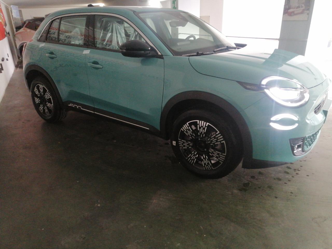 Fiat 600 Hybrid 110 CV DCT MHEV Business