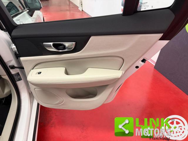 VOLVO V60 B4 (d) aut Ultimate Dark IVA ESP. GARANZIA 24