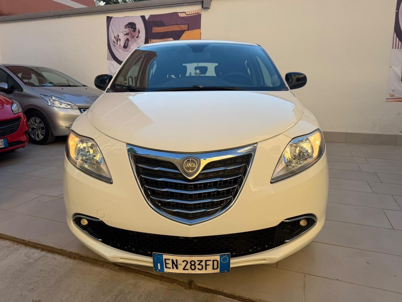 Lancia Ypsilon 1.2 69 CV 5 porte GPL Ecochic Platinum