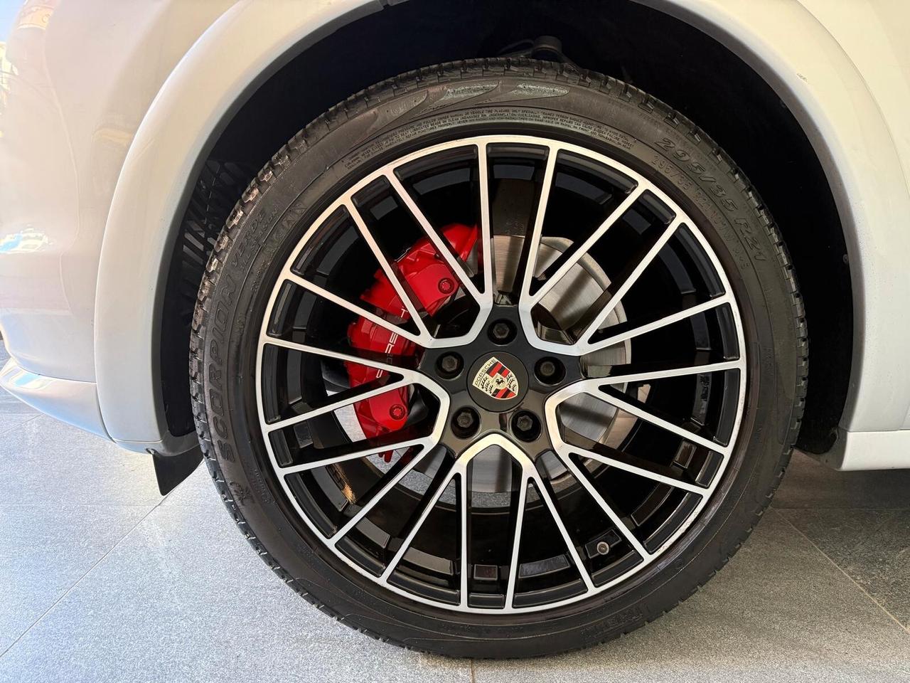 Porsche Cayenne 4.8 GTS