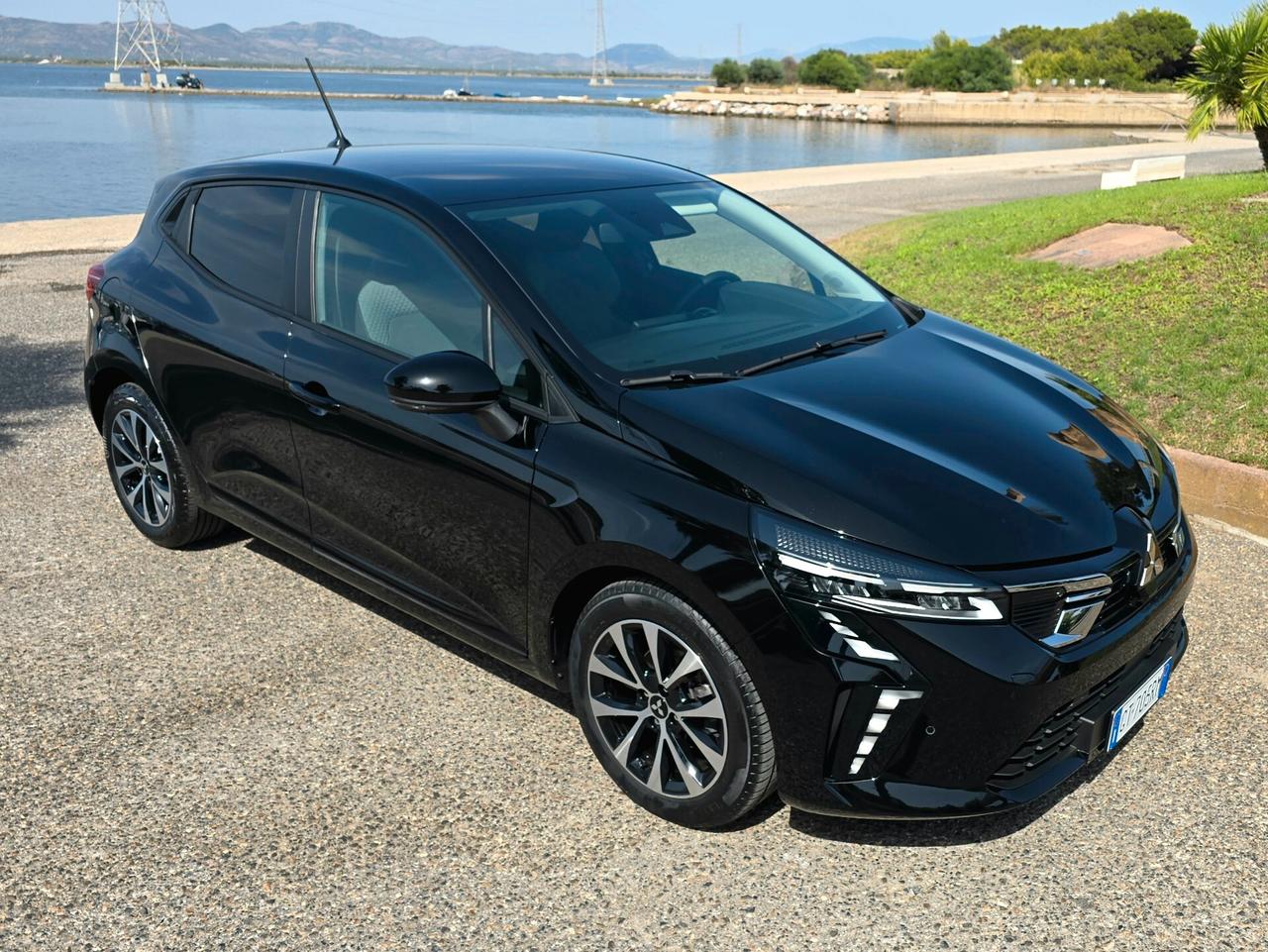 Mitsubishi Colt 1.0L turbo 90 CV Invite