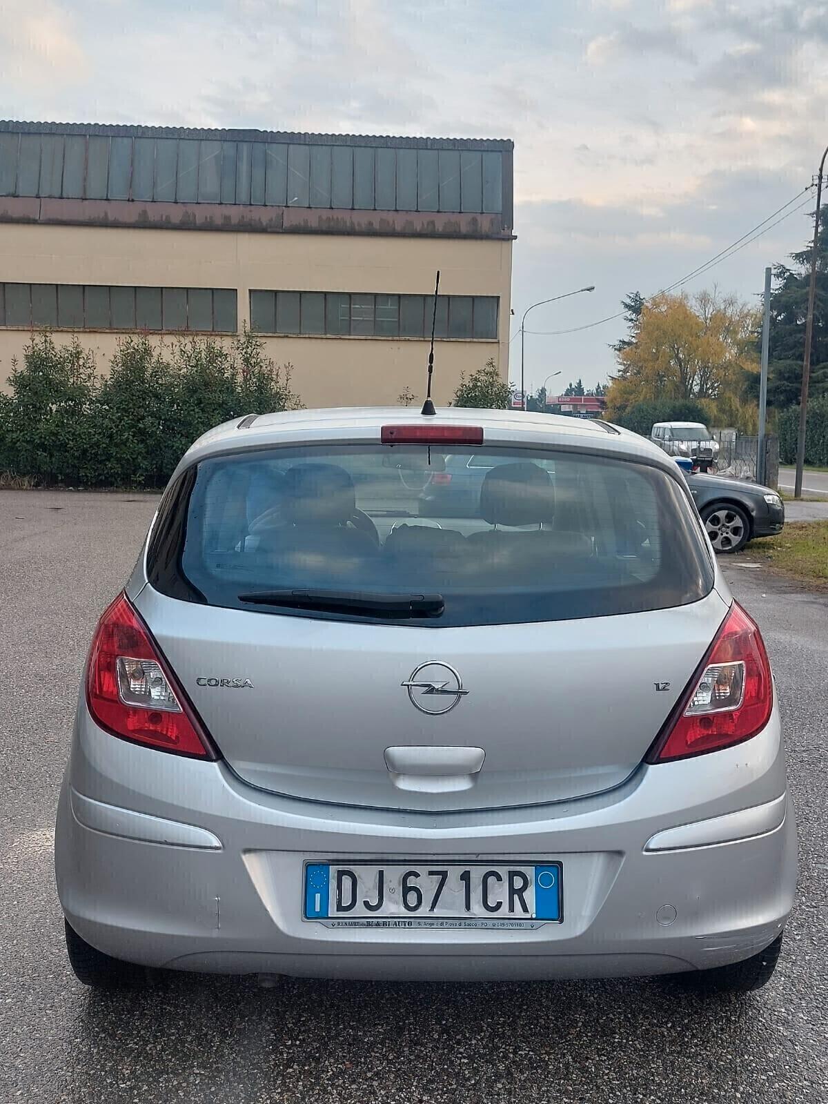 Opel Corsa 1.2 5 porte Cosmo B-GPL