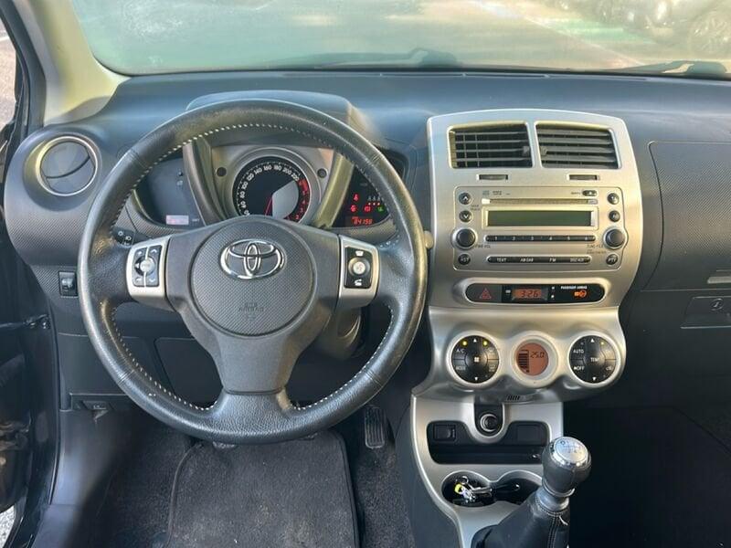 Toyota Urban Cruiser Urban Cruiser 1.4 D-4D AWD Luxury