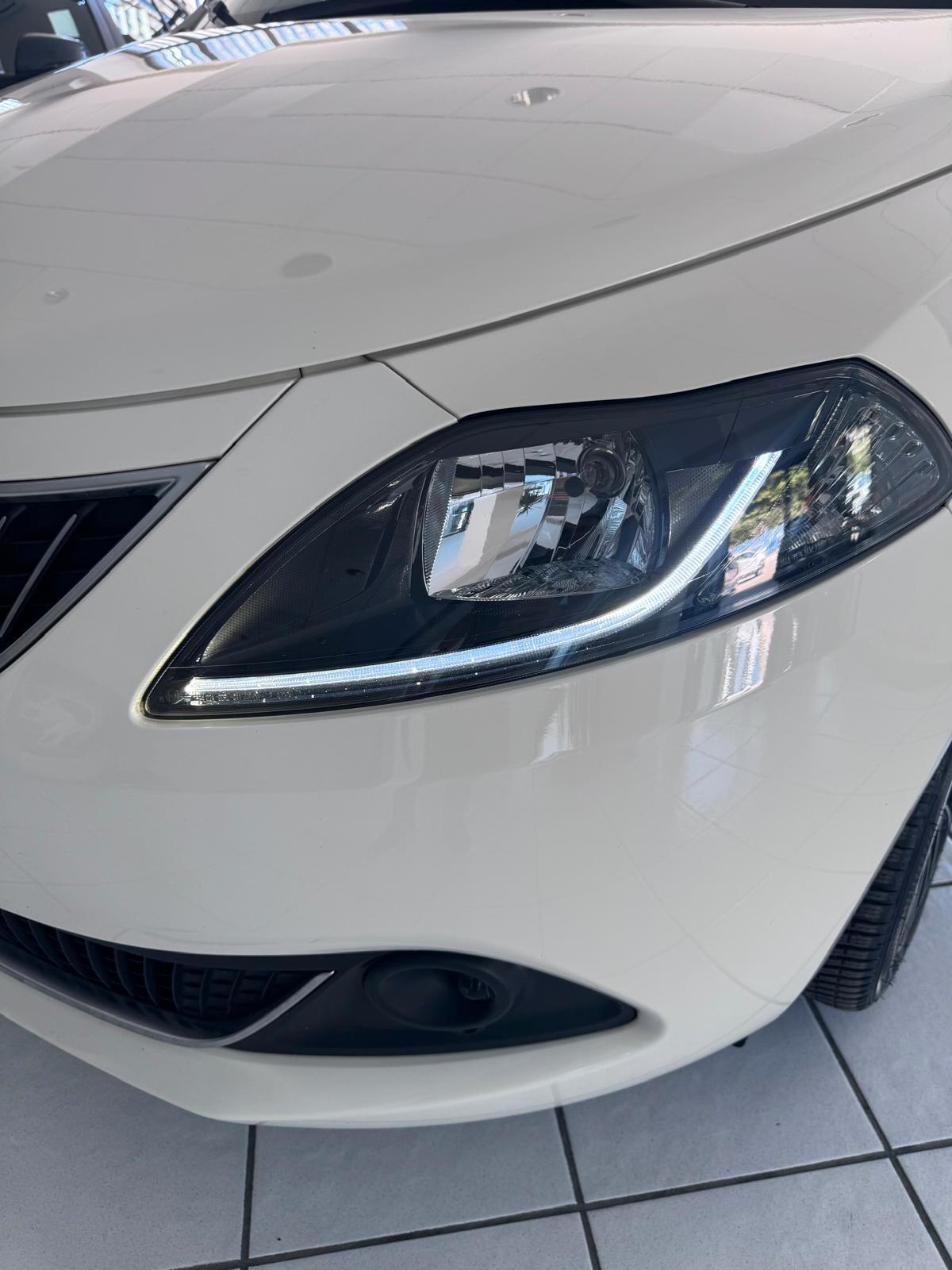 Lancia Ypsilon 1.0 FireFly 5 porte S&S Hybrid Gold