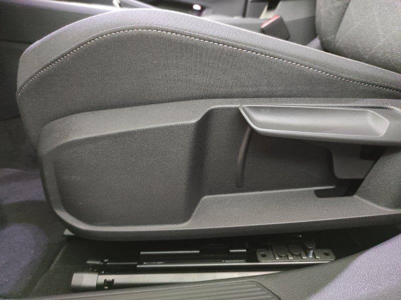 VOLKSWAGEN Golf 8ª serie - Golf Variant 1.0 eTSI EVO DSG Life