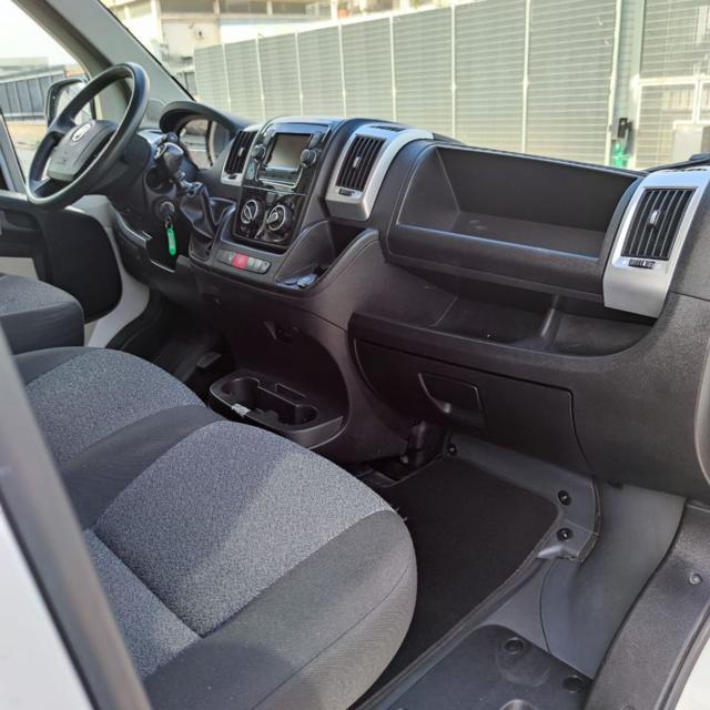 FIAT DUCATO 33 CH2 2.3M-J FURGONE PAS.CORTO 3 PTI-2019