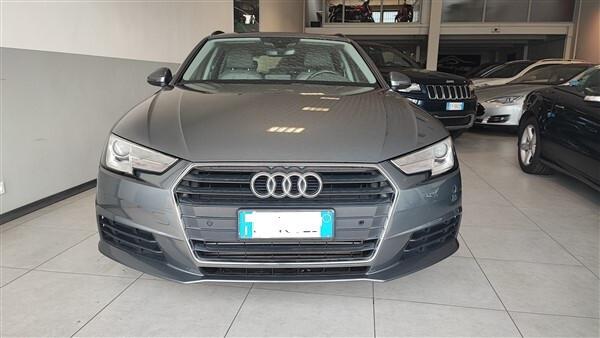 Audi A4 Avant 2.0 TFSI ultra S tronic Business !!! SOLO 72.500 KM !!!