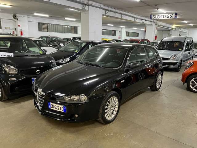 Alfa Romeo 147 3p 1.9 jtd Distinctive 120cv