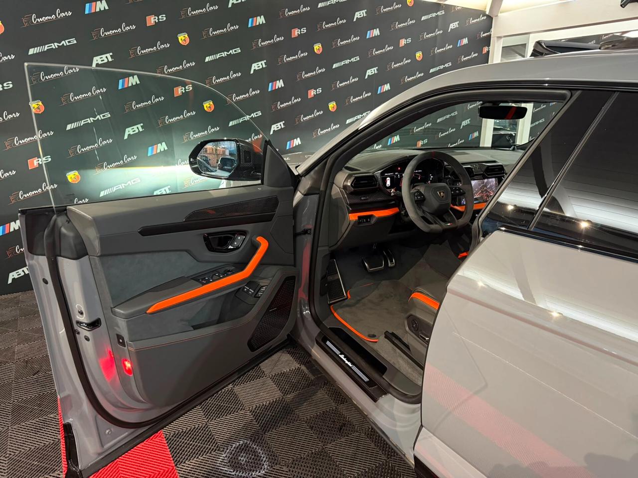 Lamborghini Urus 4.0 SE