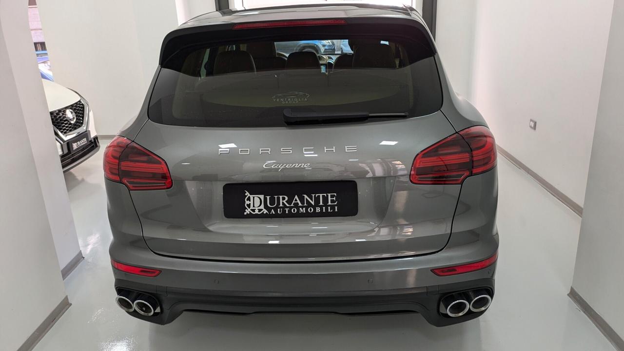 Porsche Cayenne 3.0 Diesel solo 139.000km