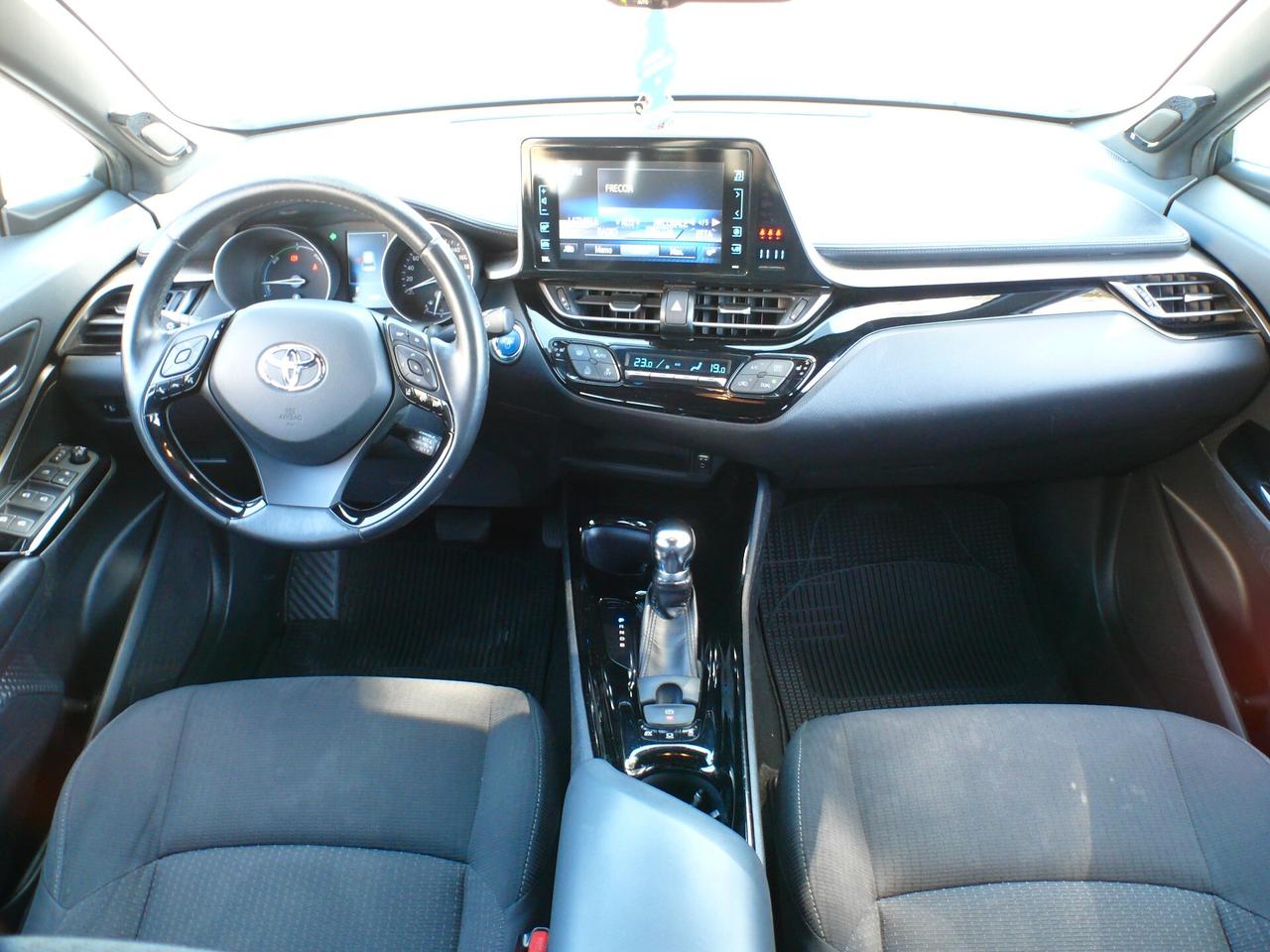 Toyota C-HR 1.8 Hybrid E-CVT Style (M1317)