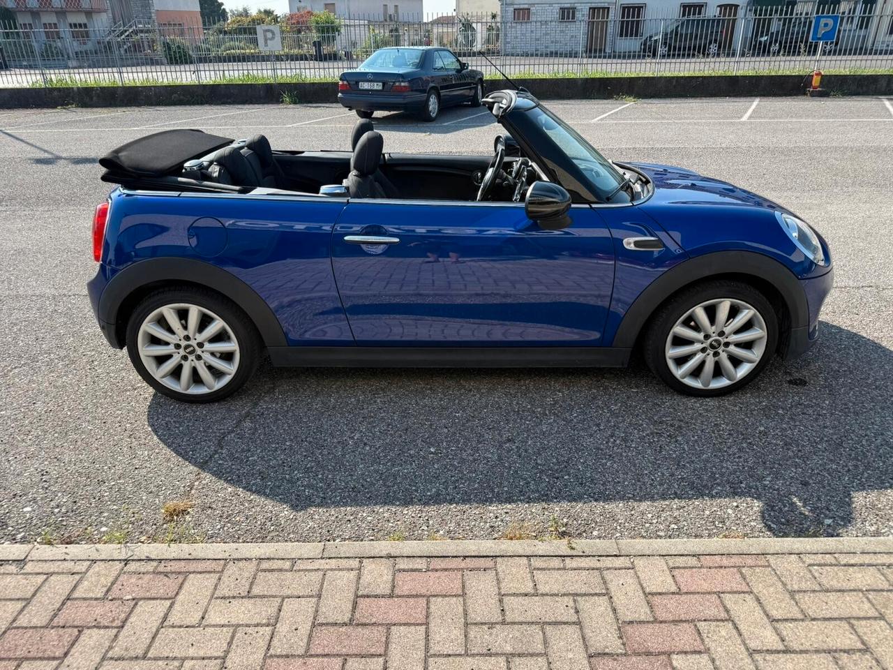 Mini 1.5 Cooper D Cabrio