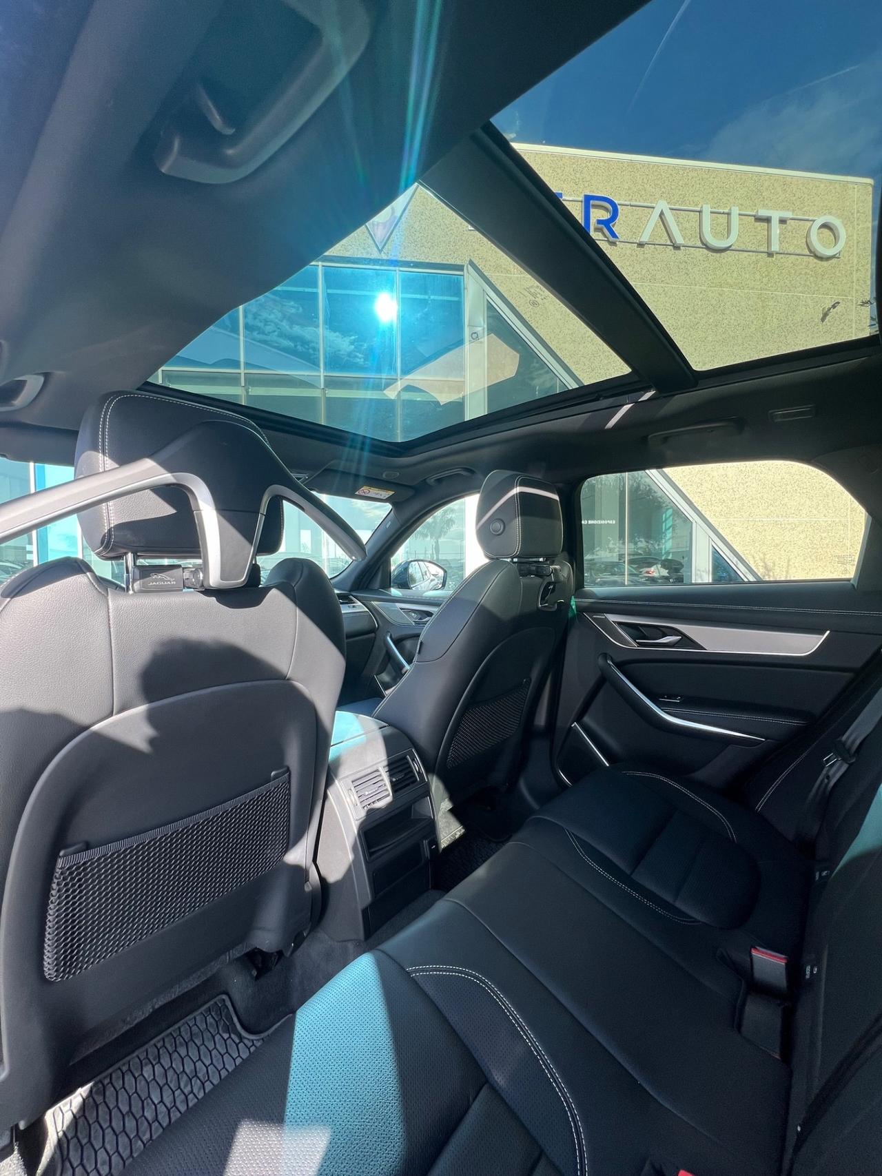 Jaguar F-Pace 2.0 D 204 CV AWD aut. R-Dynamic SE SUPER OFFERTA T-STOCK