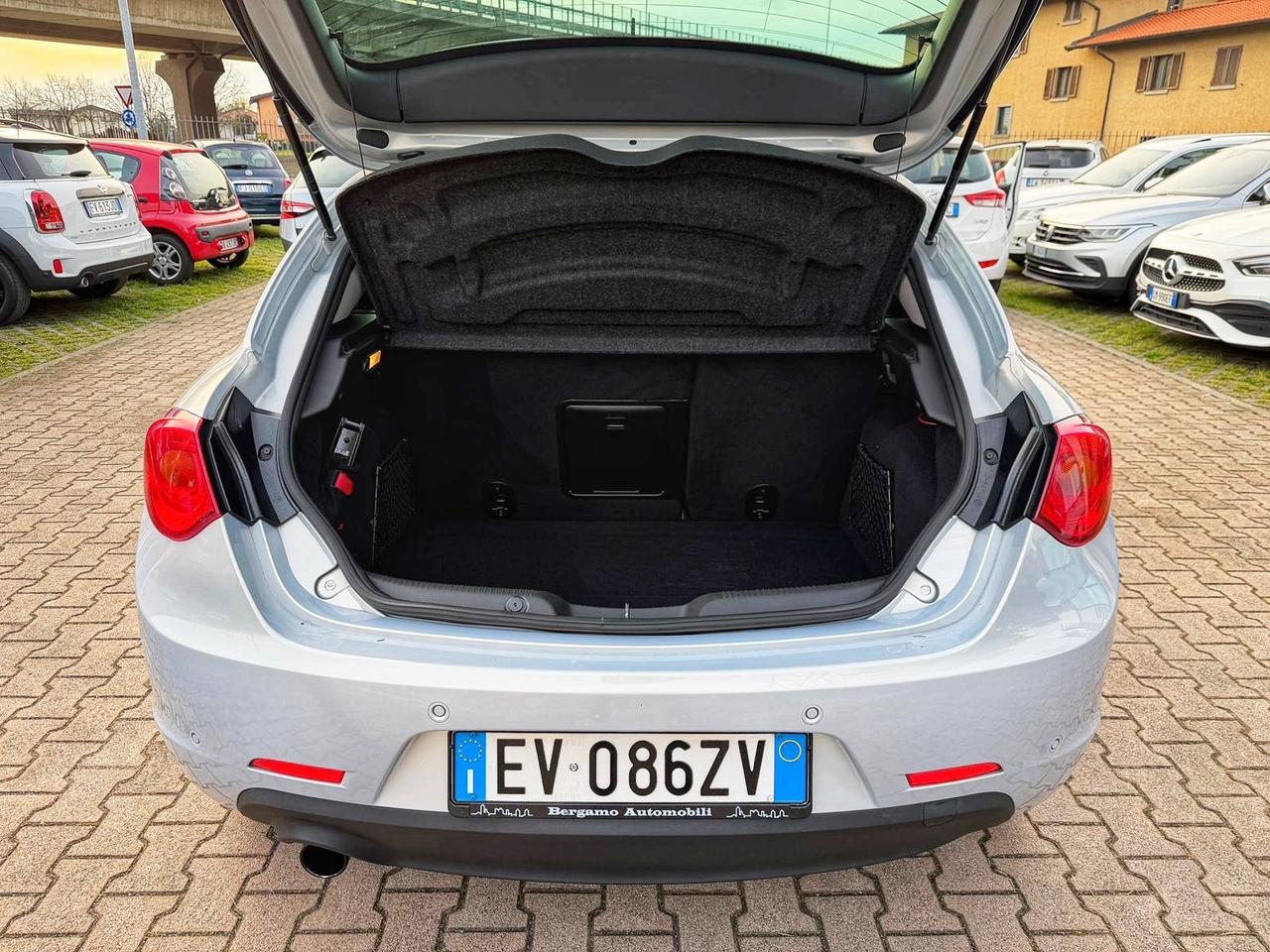 Alfa Romeo Giulietta 1.4 Turbo MultiAir TCT Exclusive AUTOMATICA