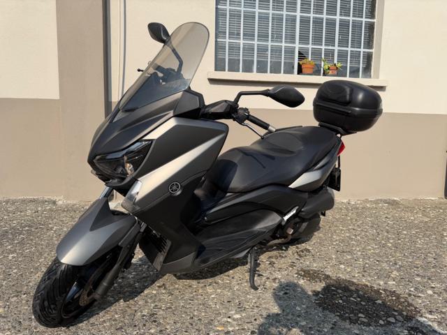 YAMAHA X-Max 125 X MAX 125cc CON BAULETTO solo 35000 KM