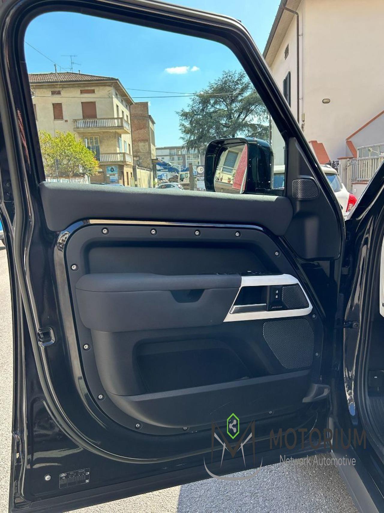 Land Rover Defender 110 3.0D 200 CV AWD-NO OBBLIGO FINANZIAMENTO-