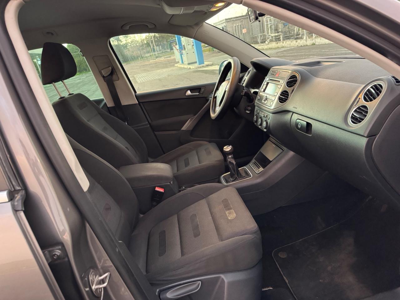 Volkswagen Tiguan 2.0 16V TDI DPF Sport & Style (18°)