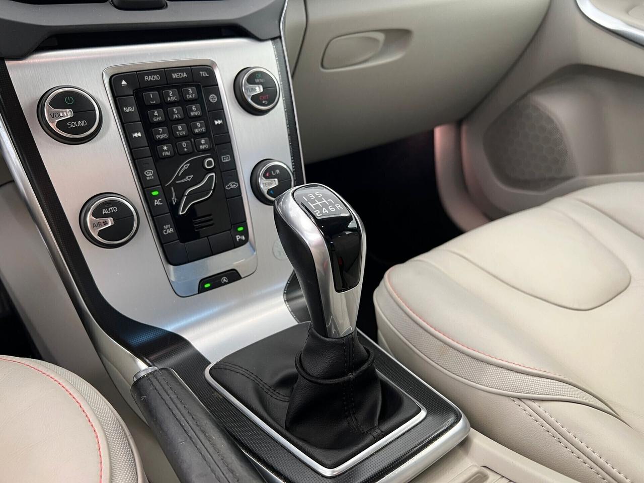 Volvo V40 Cross Country V40 Cross Country D2 Momentum