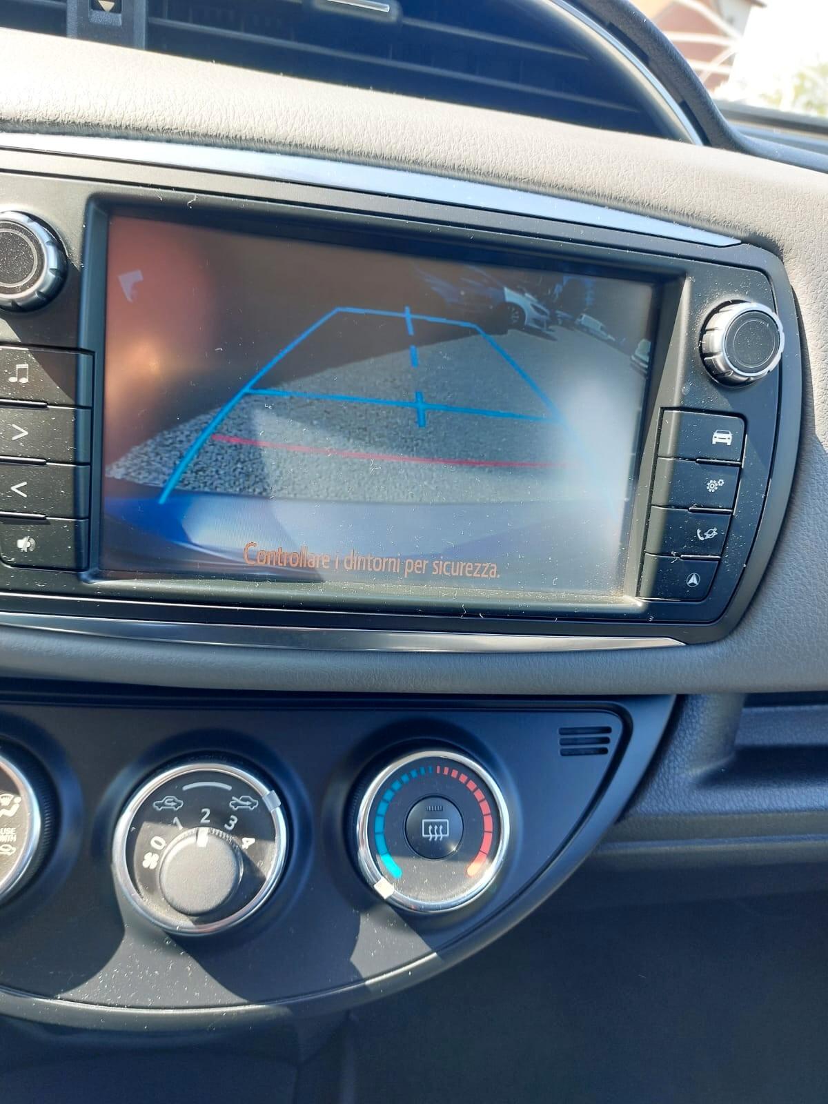 Toyota Yaris 1.4 D-4D 5 porte Lounge STUPENDA OK NEOPATENTATI