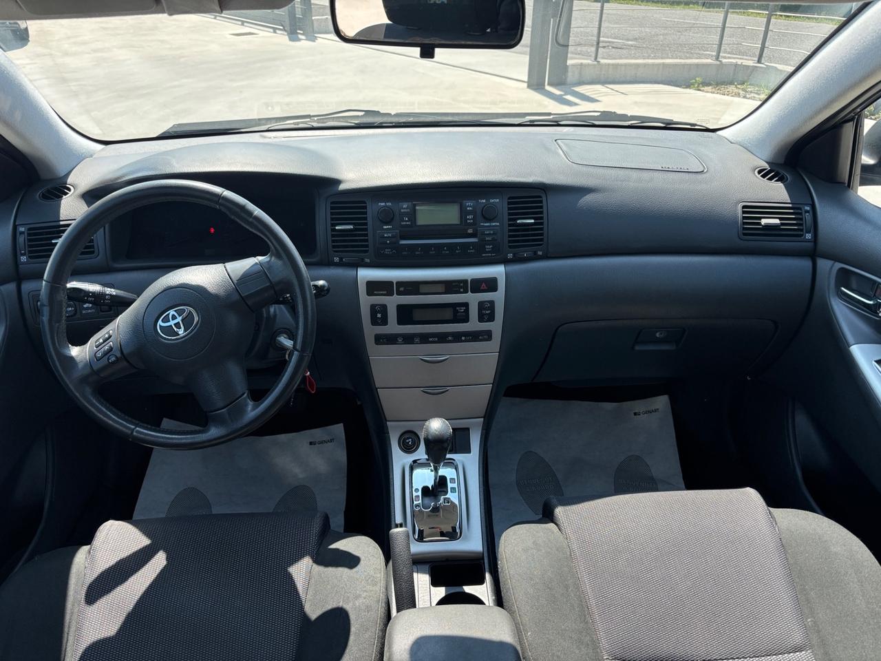 Toyota Corolla 1.4 D-4D M-MT 5 porte Sol ESP