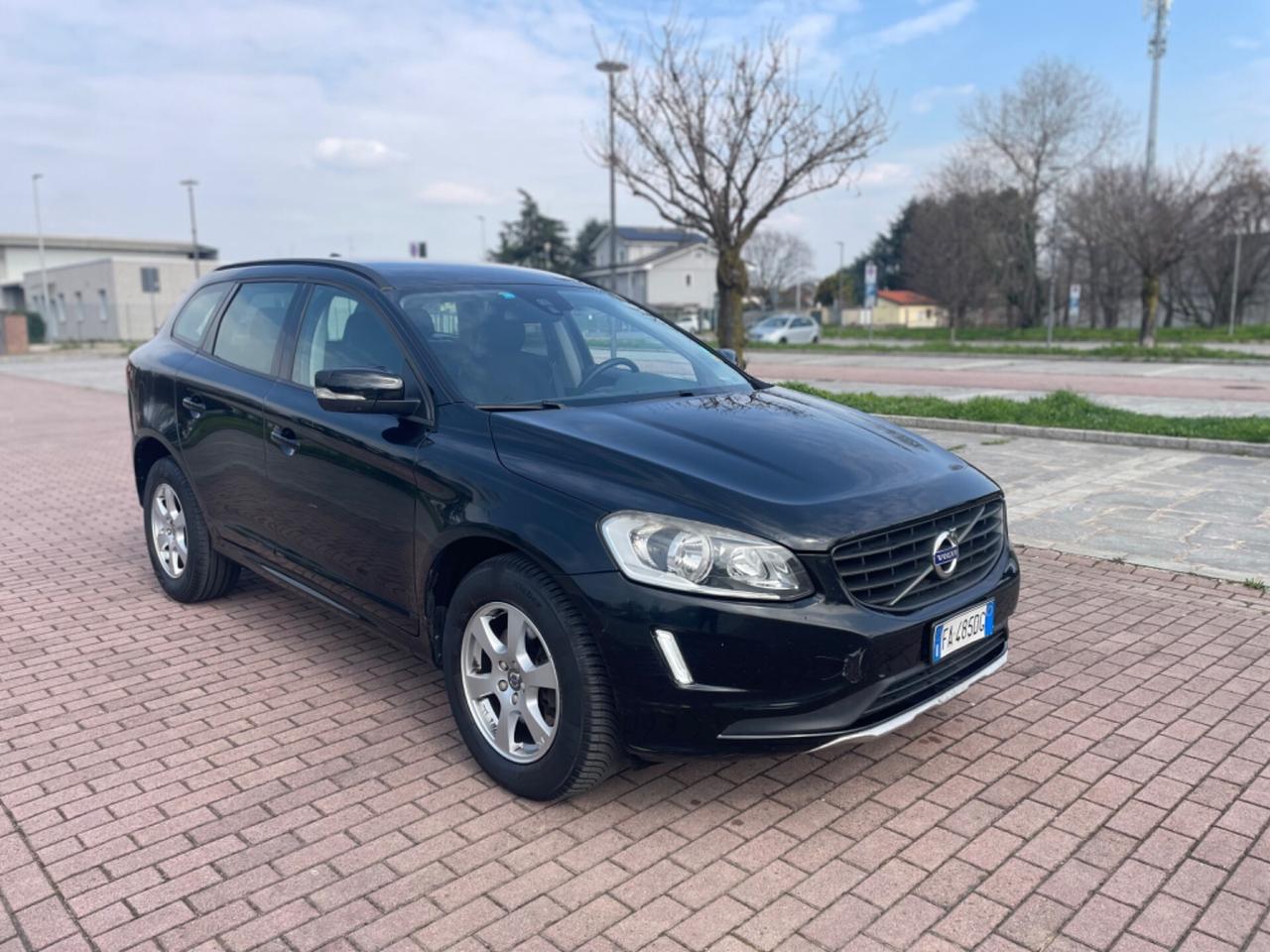 Volvo XC 60 XC60 D3 Geartronic R-design Kinetic