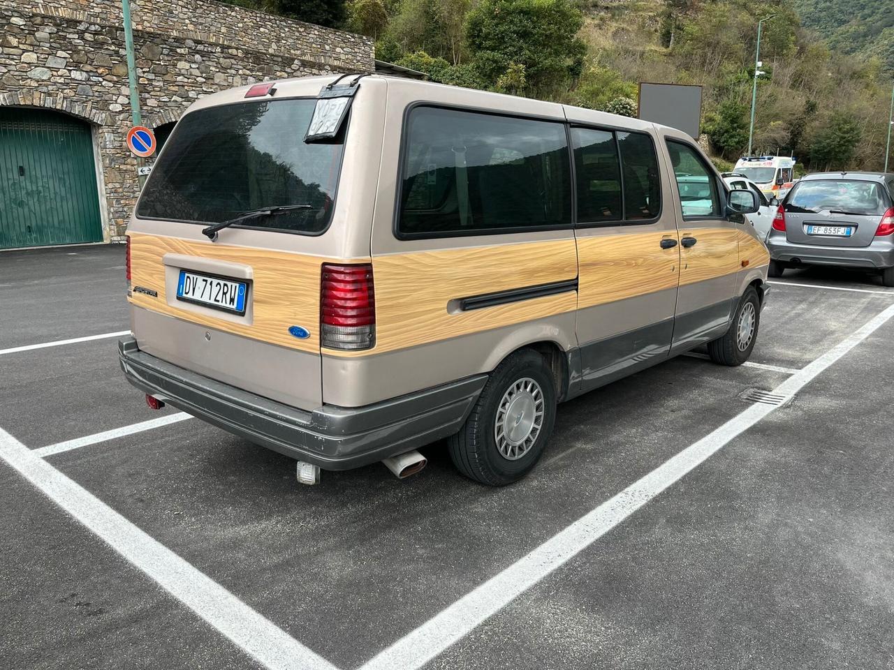 Ford Galaxy 2.0i cat Ghia