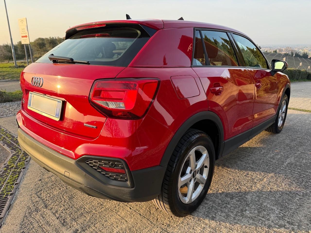 Audi Q2 40 TFSI quattro S tronic Business Advanced