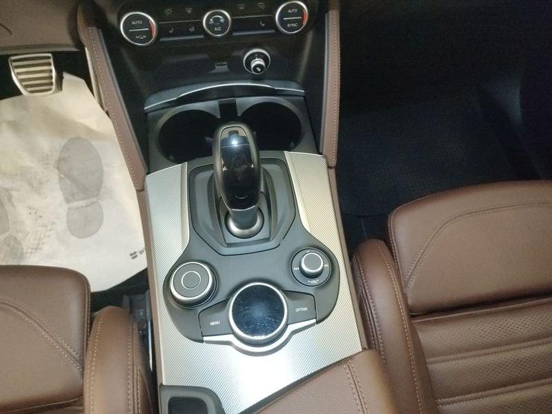 Alfa Romeo Stelvio 2.2 t Executive Q4 210cv auto my19
