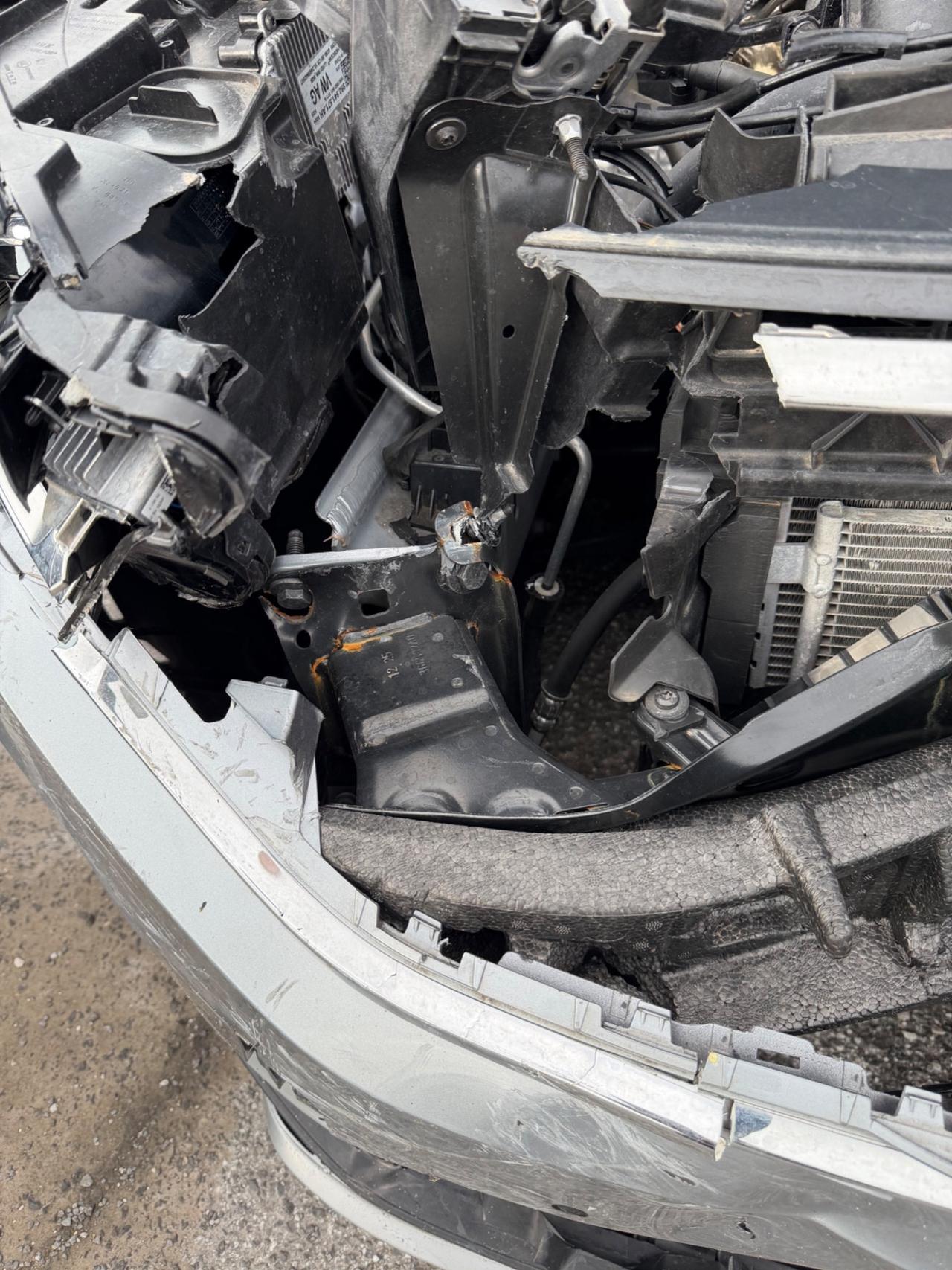 Volkswagen T-Roc 1.0 TSI INCIDENTATA