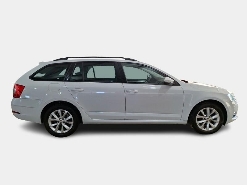 SKODA OCTAVIA WAGON 1.6 TDI EXECUTIVE