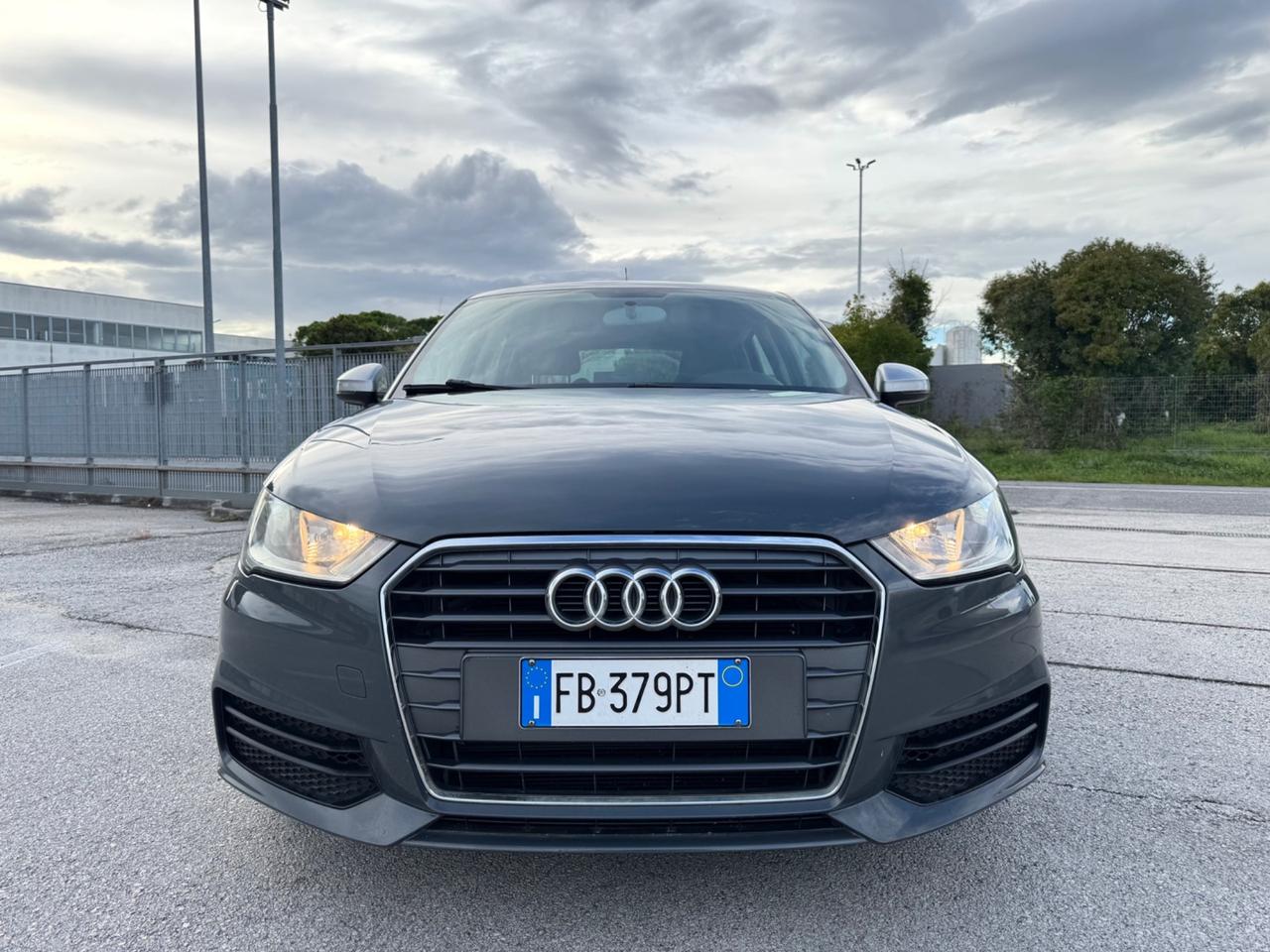 AUDI A1 SPORTBACK 1.0 TFSI Metal Plus