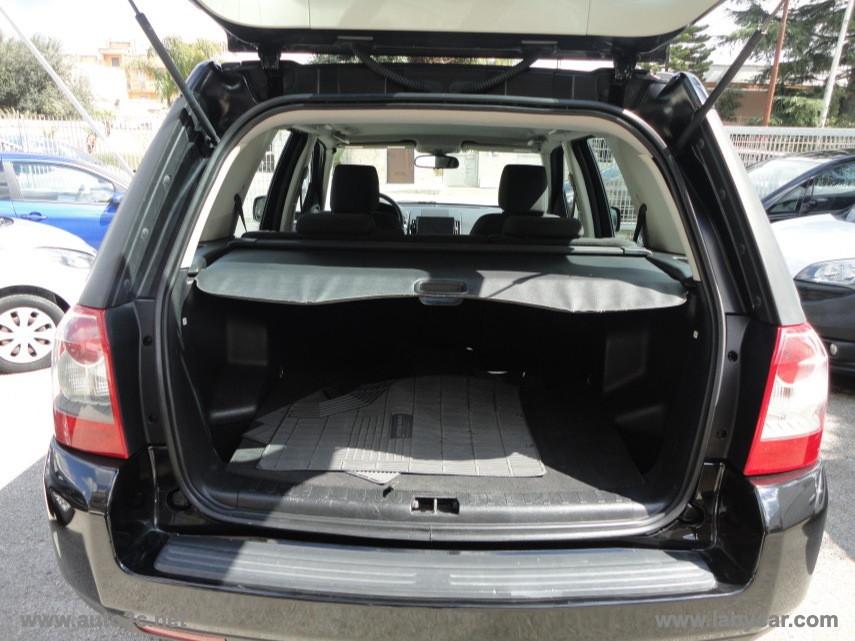 LAND ROVER Freelander 2.2 TD4 S.W. SE