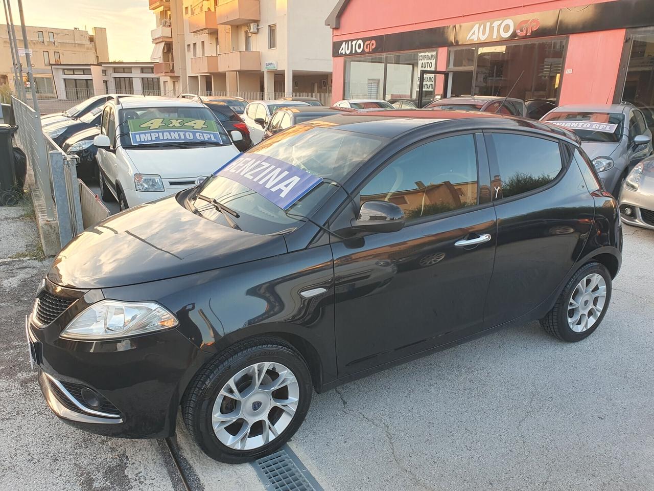 Lancia Ypsilon 1.2 69 CV Gold Neopatentati 2016
