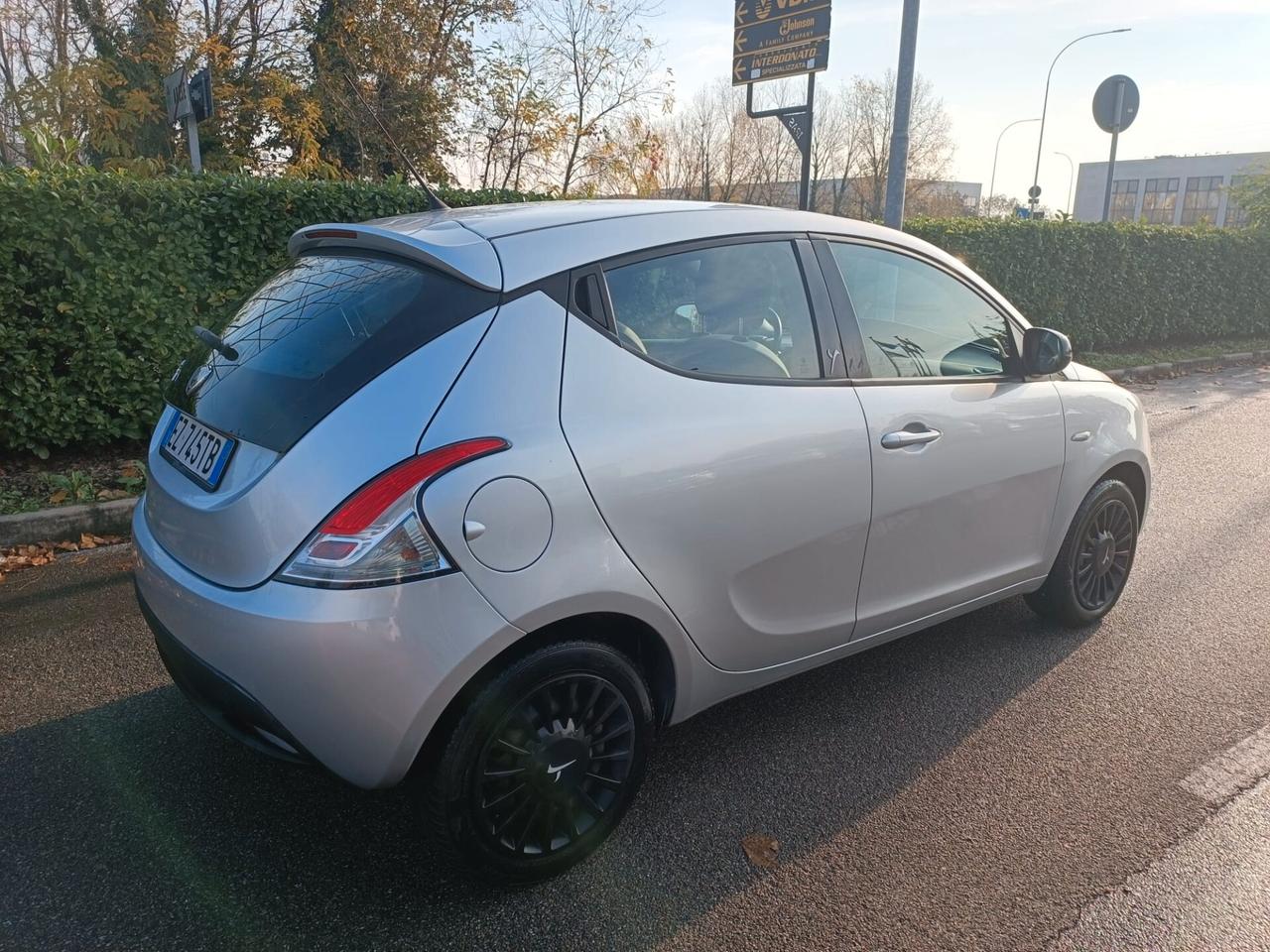 Lancia Ypsilon 1.2 69 CV 5 porte Elle
