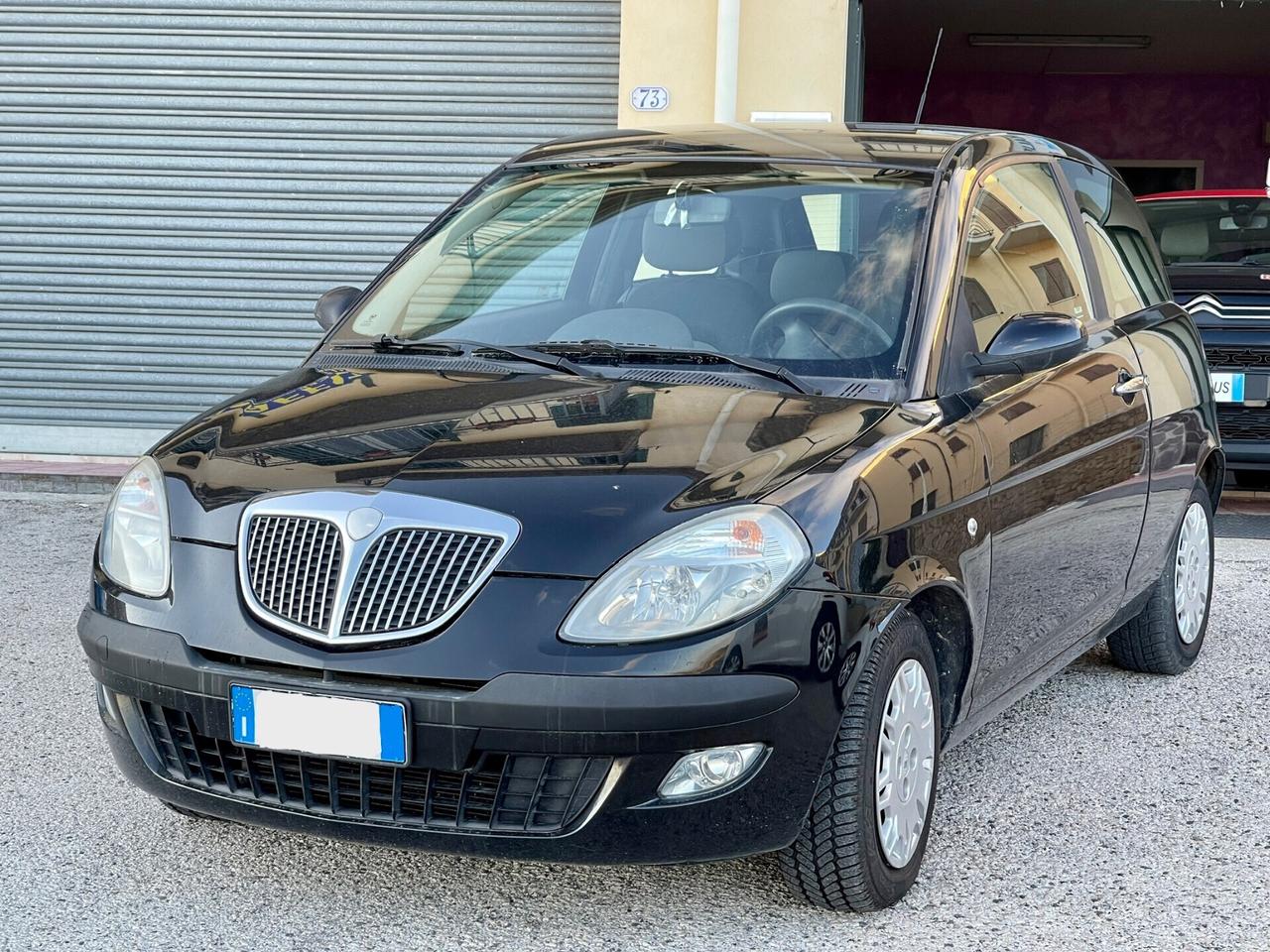 Lancia Ypsilon 1.2 69cv benzina - NEOPATENTATI