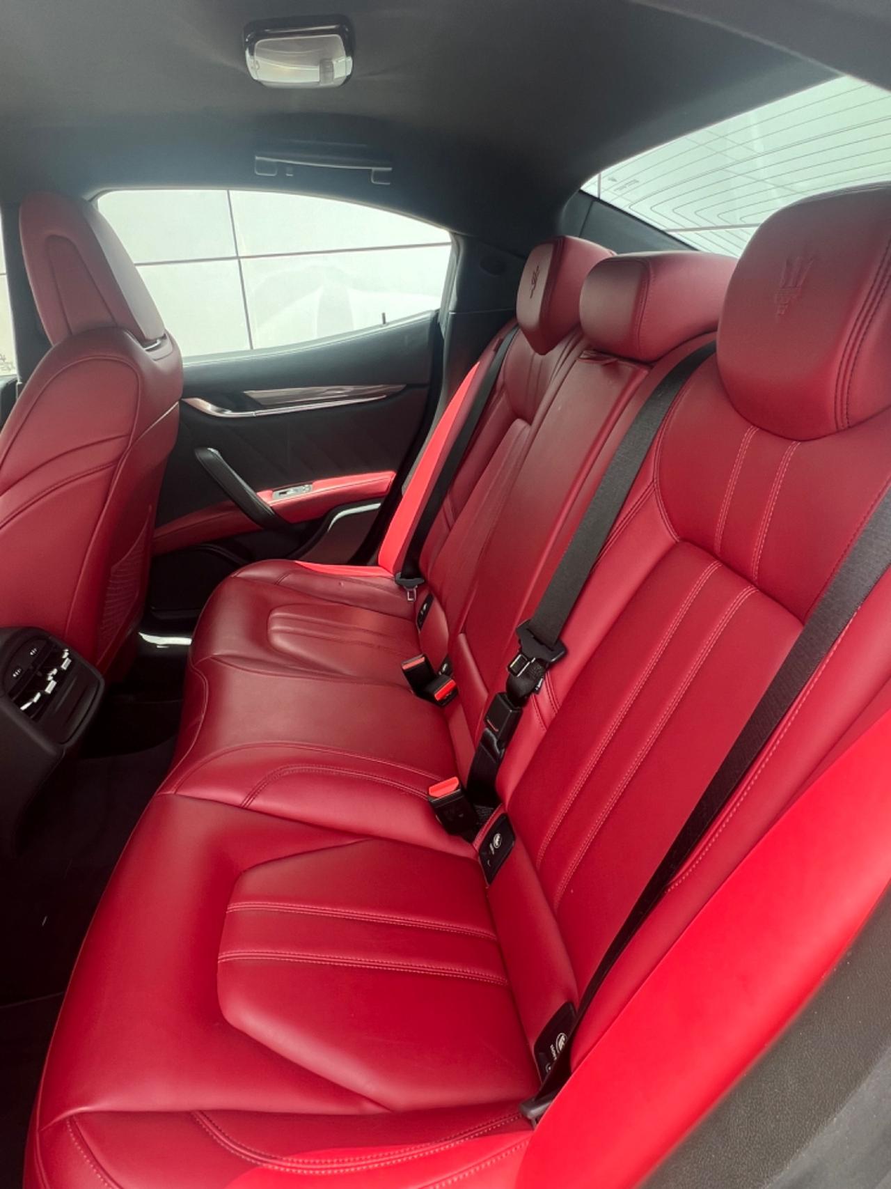 Maserati Ghibli Gransport 430cv possibilità noleggio no scoring