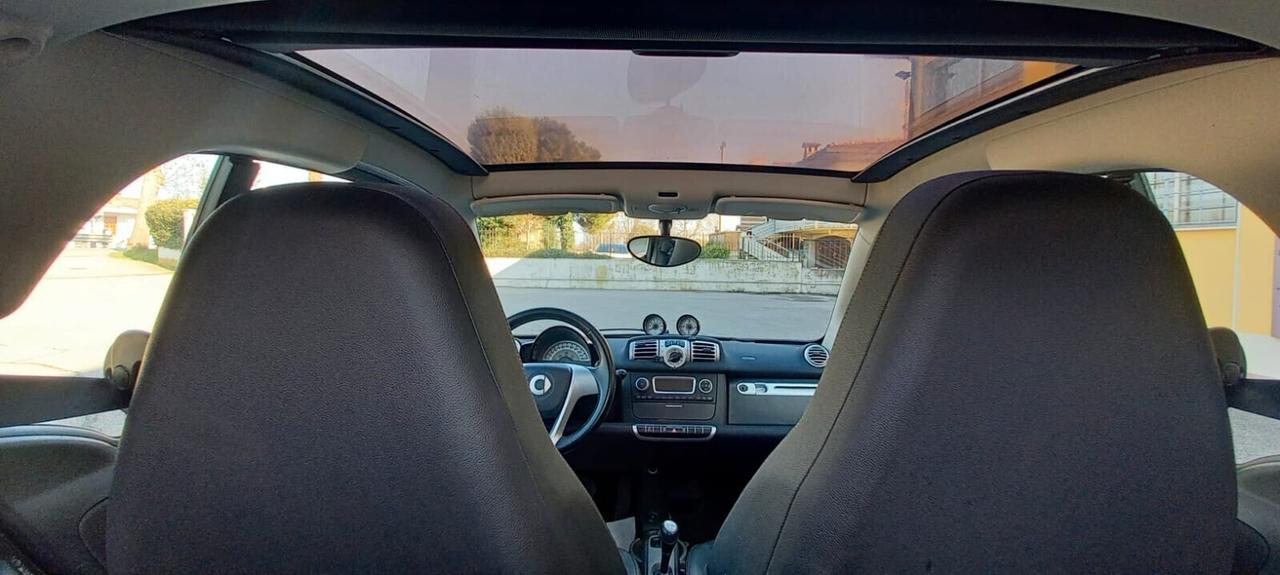 Smart ForTwo CC. 1.000 CV. 71 Benzina Euro 5 Automatica Utilizzabile anche per i Neopatentati.