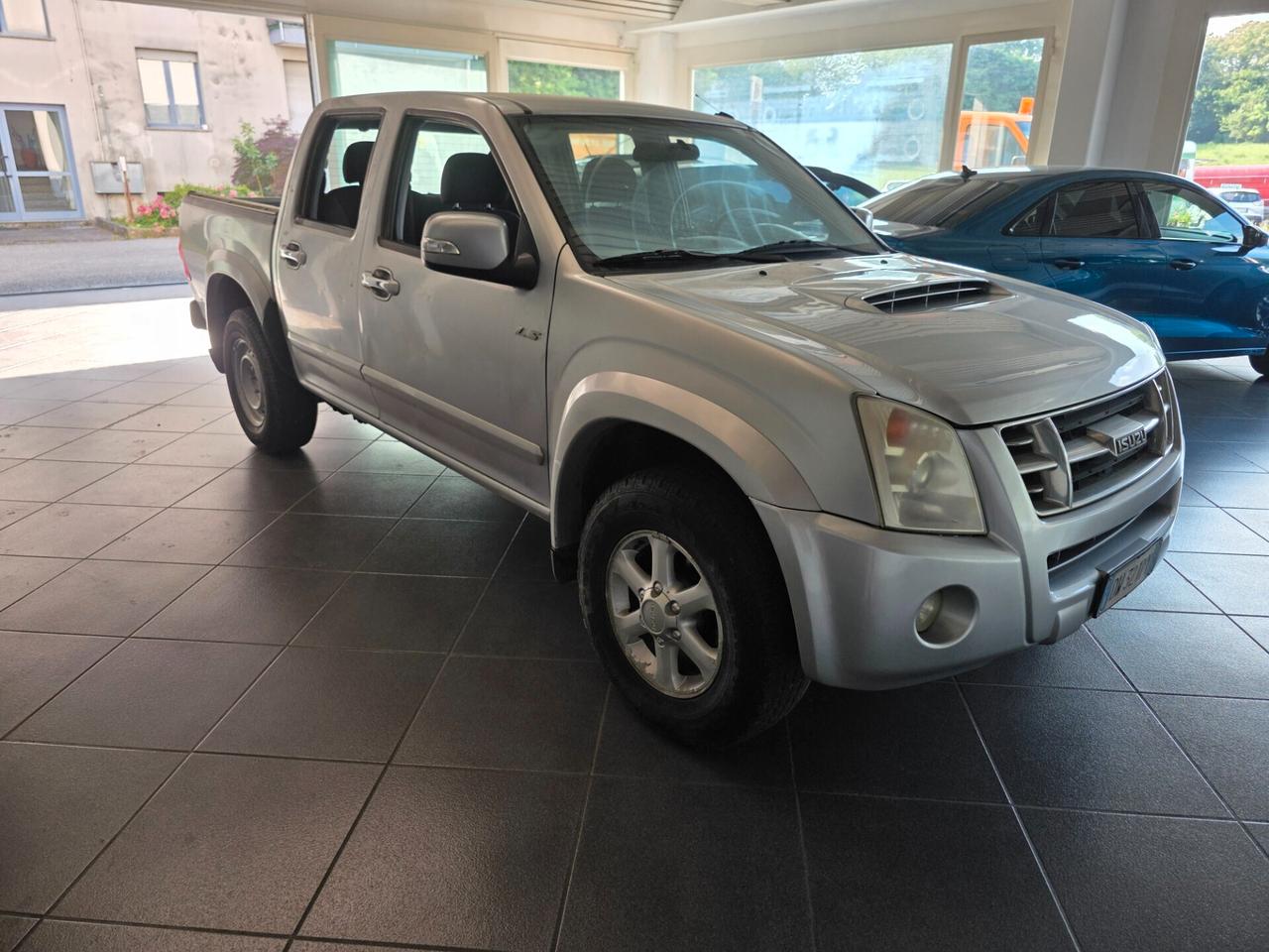 Isuzu D-Max 3.0 TD cat Crew Cab 4WD Pup. LS Aut. EU4