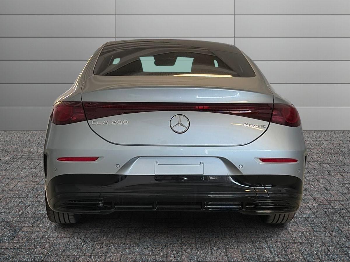 Mercedes-Benz CLA 200 4MATIC