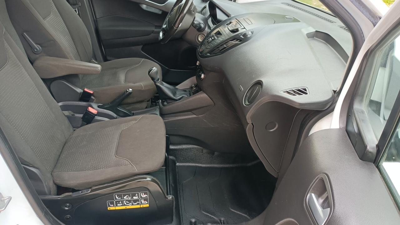 Ford Tourneo Courier 1.5 diesel pari al nuovo