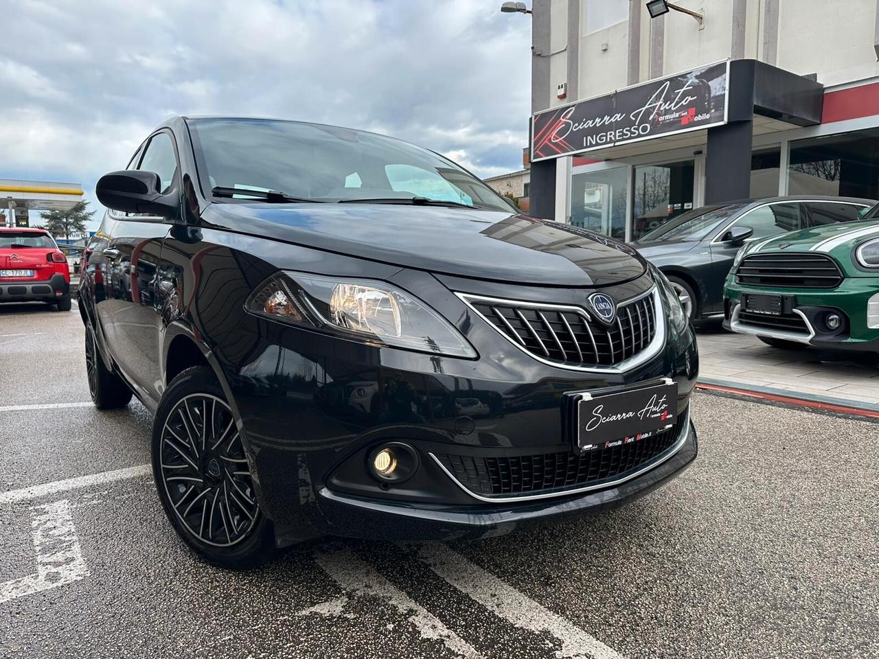 Lancia Ypsilon 1.0 FireFly 5 porte S&S Hybrid Gold