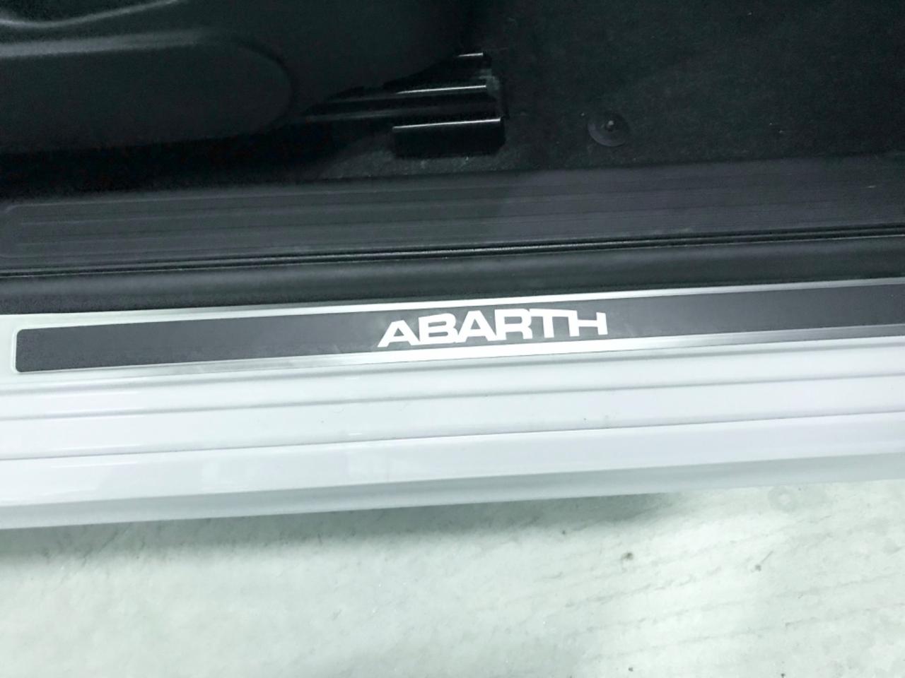Abarth 595 1.4 Turbo T-Jet 165 CV Pista