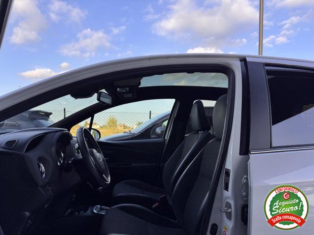 TOYOTA Yaris 1.5 Hybrid 5 porte Active ANCHE NEOPATENTATI