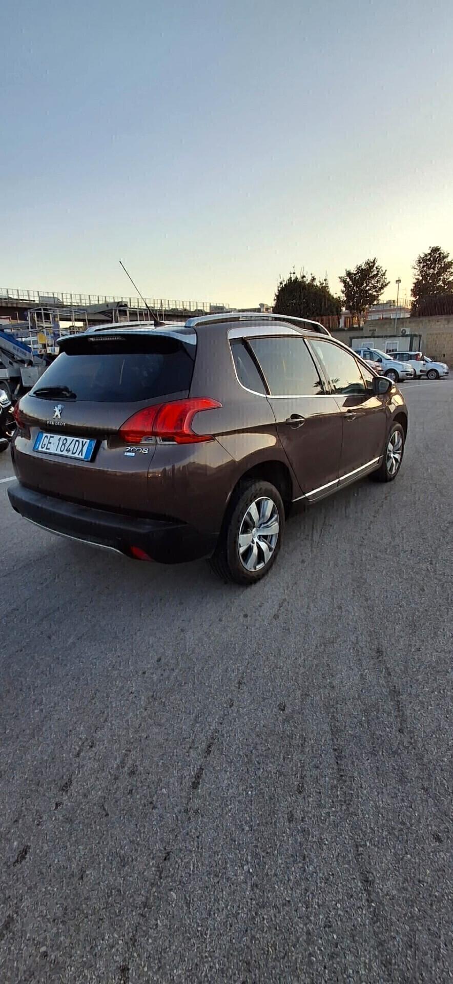 Peugeot 2008 1.6 e-HDi 92 CV Stop&Start Allure