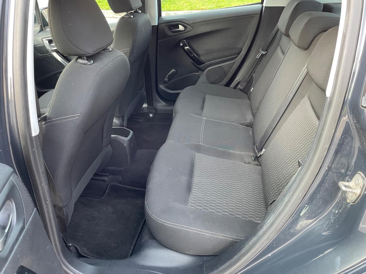 Peugeot 208 PureTech 82 5 porte Allure*Neo patentati*