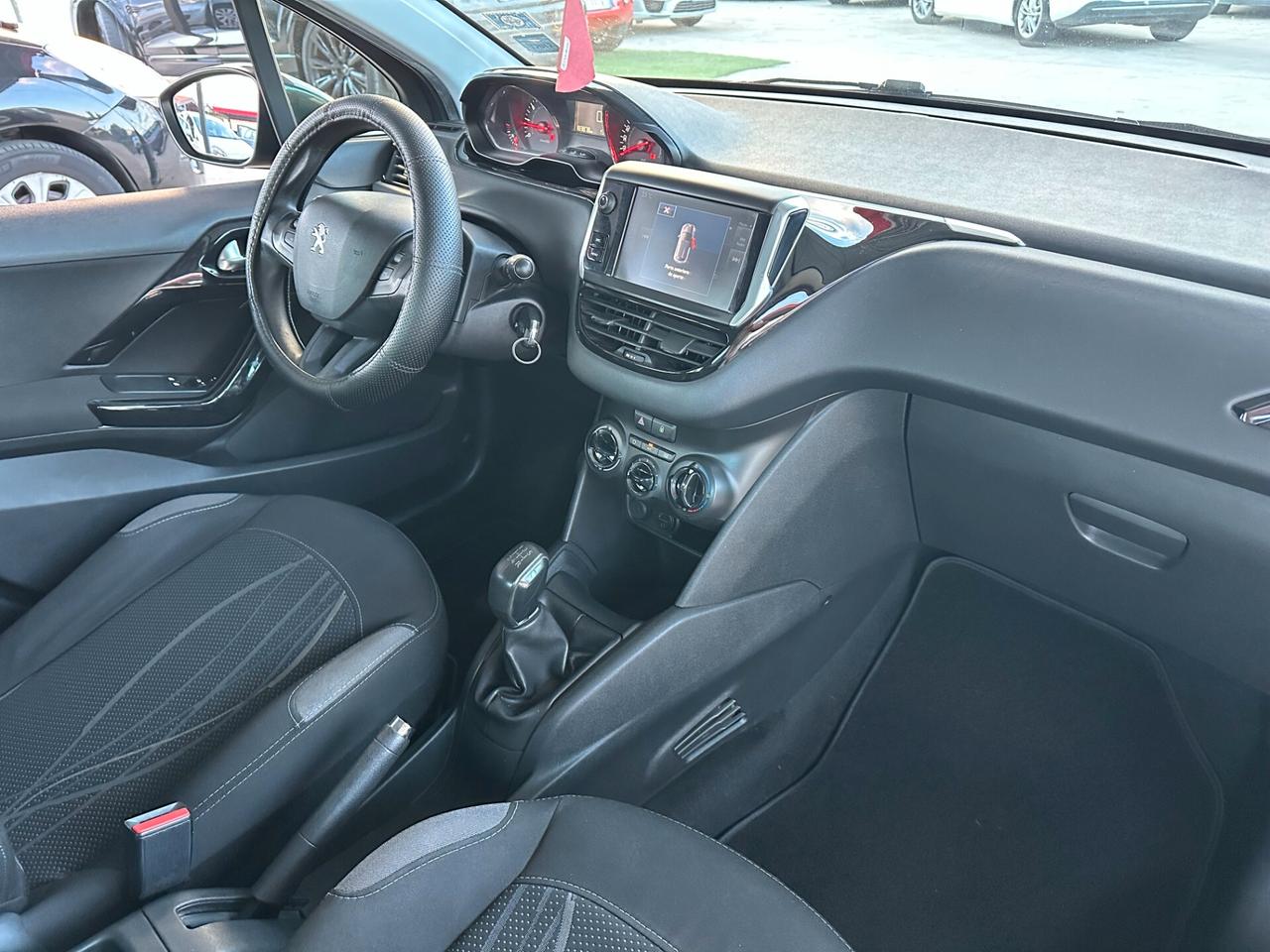 PEUGEOUT*208*1.4 GPL*NEOPATENTATI*CARPLAY*