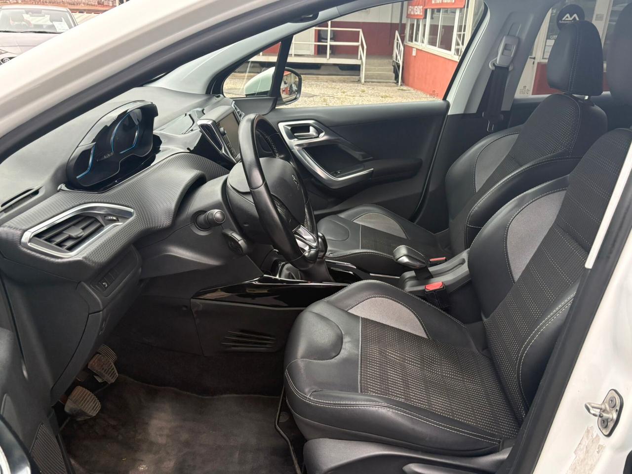 Peugeot 2008 BlueHDi 100 S&S Allure