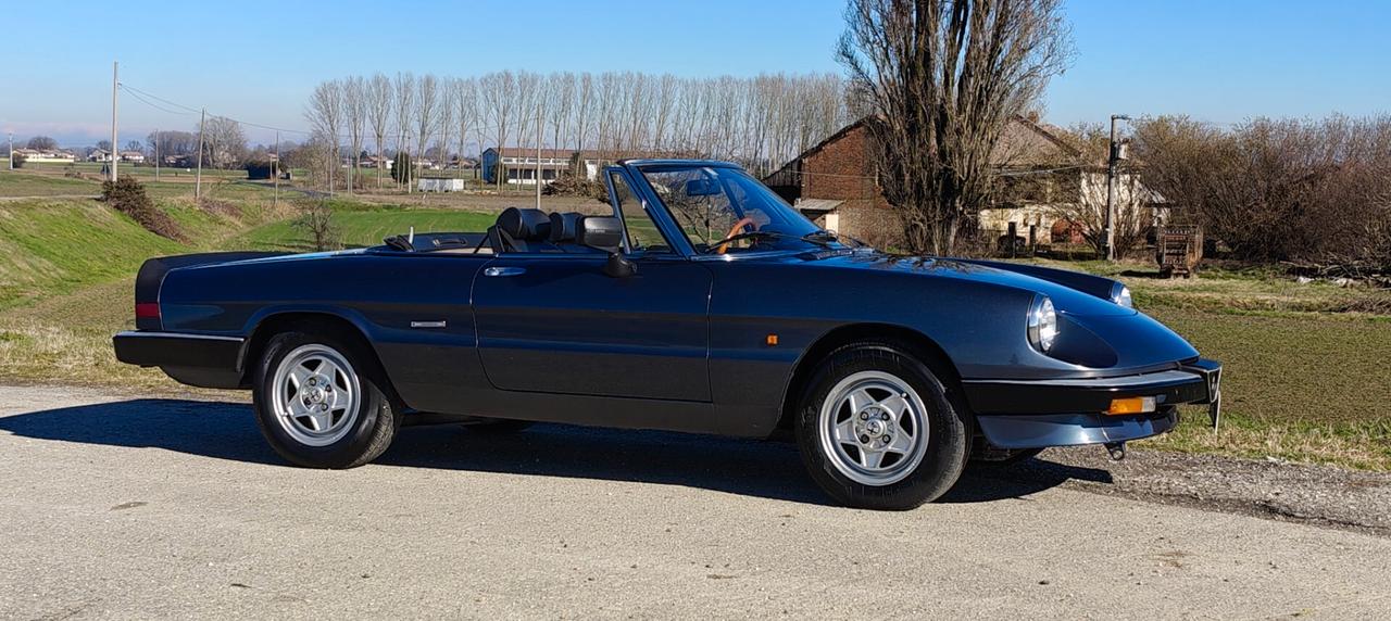 Alfa Romeo Spider 1.6
