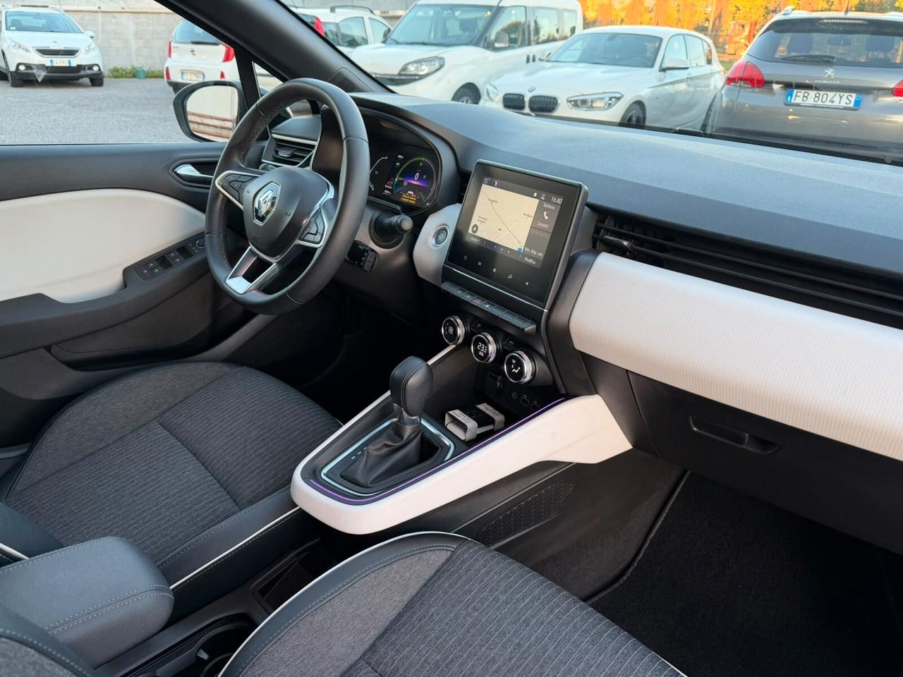 Renault Clio 1.6 E-Tech full hybrid Techno 145cv