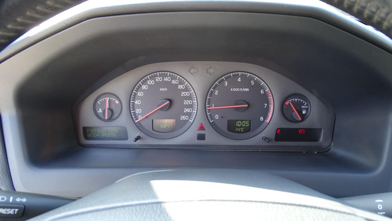 VOLVO XC70 2.4i turbo 20V cat AWD T XC